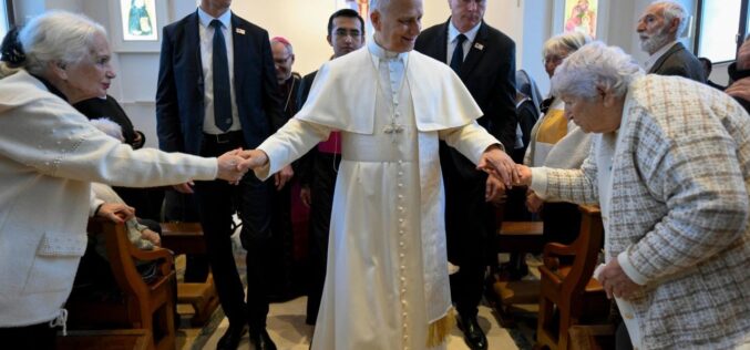 Папата Лав XIV за Шестиот Светски ден на дедовците, бабите и старите лица повика да не бидат заборавени