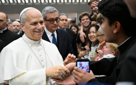 Генерална аудиенција: Божјото Слово одговара на нашата жед за смисла и вистина