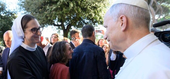 Папата ја именува сестра Нина Крапиќ за нова заменик-директорка на Канцеларијата за печат на Светиот Престол