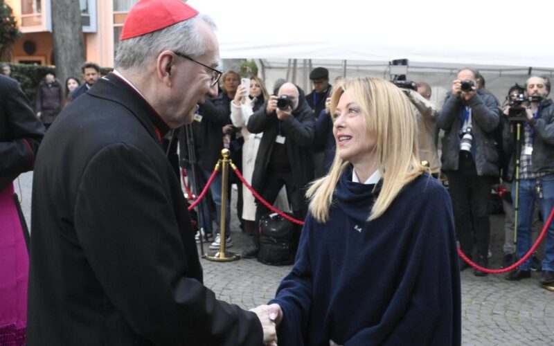 Кардинал Паролин: Светиот Престол нема да учествува во Одборот за мир