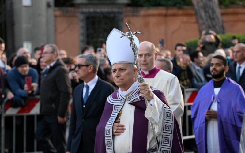 Папата на Пепелница: „Наречете ја смртта кава што е“