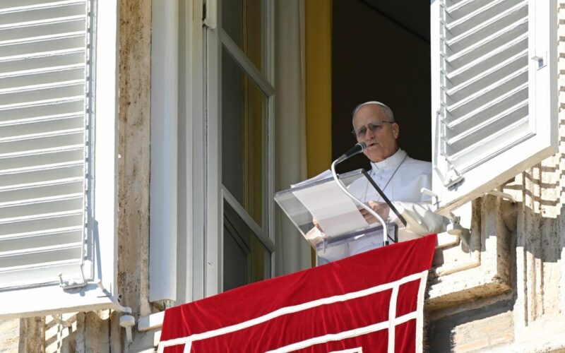 Папата Лав XIV: Мирот е итна потреба, мора да се претвори во одговорни одлуки