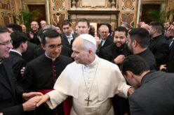 Папата: Животот станува неуреден без жив однос со Бог