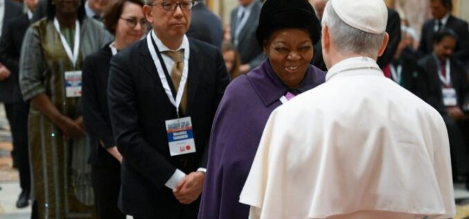 Папска академија за живот: Новите статути воведуваат категорија „поддржувачи“