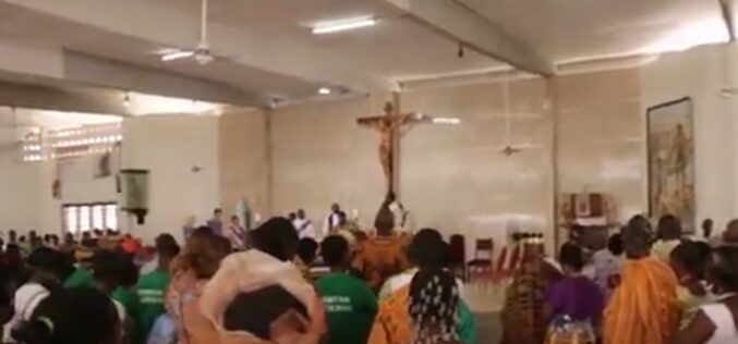 Христијани и муслимани во Пакистан се здружија во молитва за мир