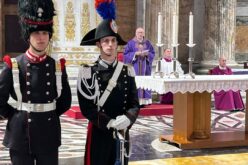 Кардинал Паролин: Бог да го замолкне оружјето и да го помири човештвото