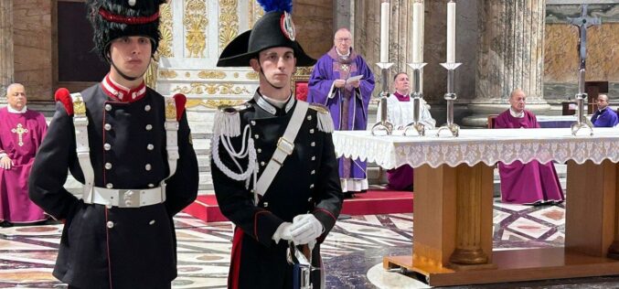 Кардинал Паролин: Бог да го замолкне оружјето и да го помири човештвото