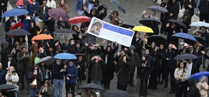 Папата за Блискиот Исток: „Она што им штети ним, му штети на целото човештво“