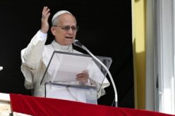 Царице небесна: Папата ги повика христијаните да ѝ дадат глас на надежта задушена од насилство