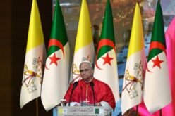 Папата во Алжир: Пустините и морињата треба да станат оази на мирот и на меѓусебното збогатување