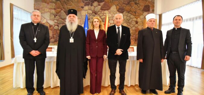 Верските лидери и Комисијата со заедничка осуда за обидот за опожарување на објектот на Еврејската заедница