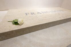 Во спомен на папата Фрањо