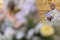 Папата на света Литургија во Монгомо: Човештвото копнее по правда и мир