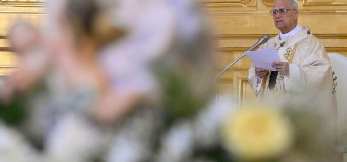 Папата на света Литургија во Монгомо: Човештвото копнее по правда и мир