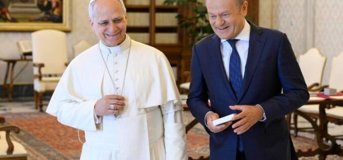 Папата Лав го прими полскиот премиер Доналд Туск