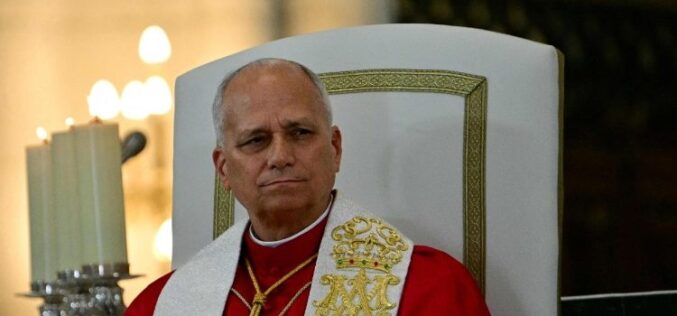 Папата за време на бдението во Мадрид: Да се урнат ѕидовите што не штитат, туку разделуваат