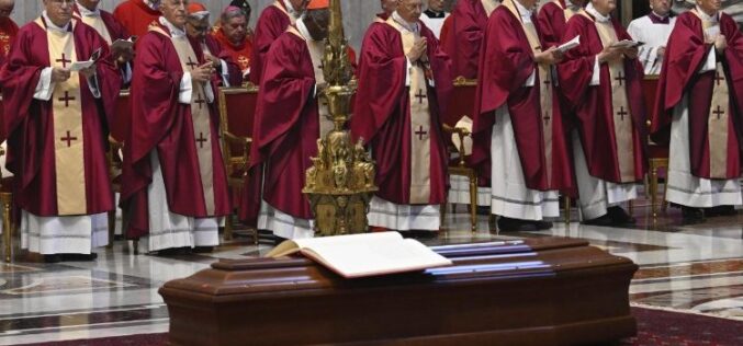 Папата го памети кардиналот Руини како на „мудар и вреден пастир“