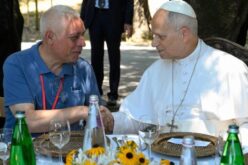 Папата Лав XIV на ручекот во Borgo Laudato si’: Дојдов со глад за вистинско милосрдие