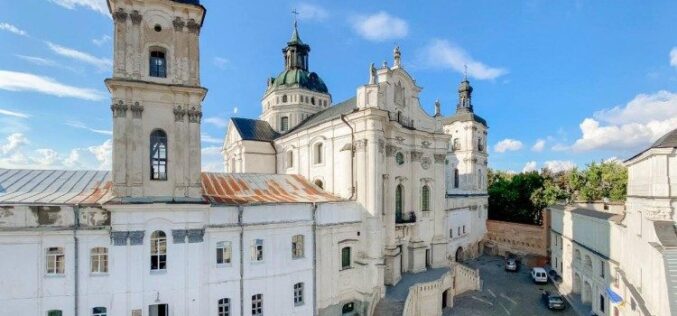 Папата Лав XIV повика на молитва за мир во Украина