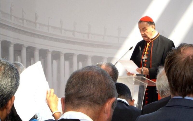 Нобеловци и експерти во Borgo Laudato si’ разговараат за нуклеарната војна и вештачката интелигенција
