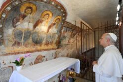 Папата Лав XIV ненадејно го посети светилиштето на Света Троица и бенедиктинските манастири