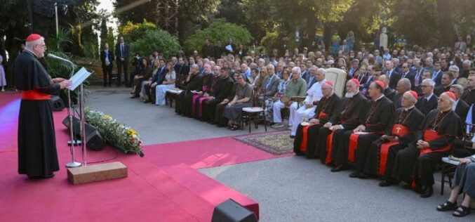 Папата: Како поток што води до изворот, музиката нè води до Бога