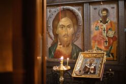 Како светите икони нè упатуваат кон Исус Христос