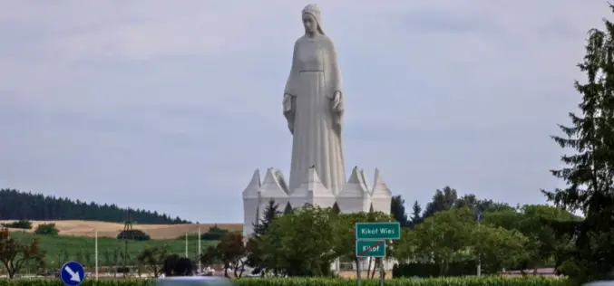 Највисоката статуа во Европа посветена на Богородица е во Полска