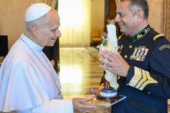 Папата до португалската војска: Бидете силни во Господ и штитете ги граѓаните
