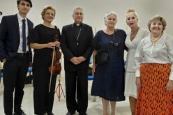 Деновите на света Мајка Тереза продолжуваат со молитва, поезија и хуманитарна изложба