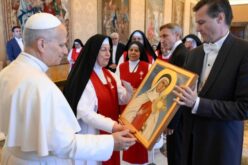 Папата: На Црквата ѝ е потребна евхаристиска духовност на единство во љубовта