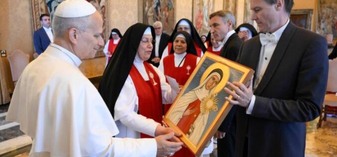 Папата: На Црквата ѝ е потребна евхаристиска духовност на единство во љубовта