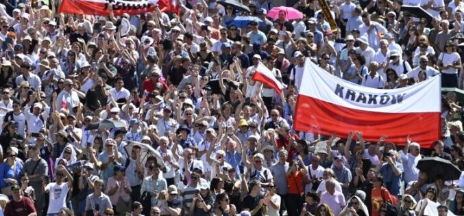 Папата Лав XIV се моли за крај на хуманитарната криза во Сомалија