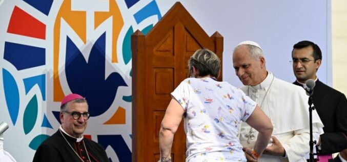 Христијаните се сопатници на ранетите и осамените