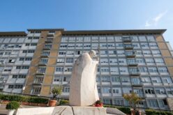 Папата Лав XIV успешно опериран на белите дробови