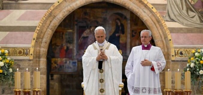 Папата Лав нема да го посети Асизи за да закрепне подобро по операцијата